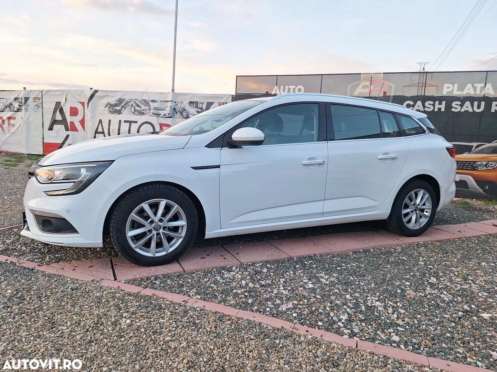 Renault Megane Blue dCi 115 EDC Equilibre - 1