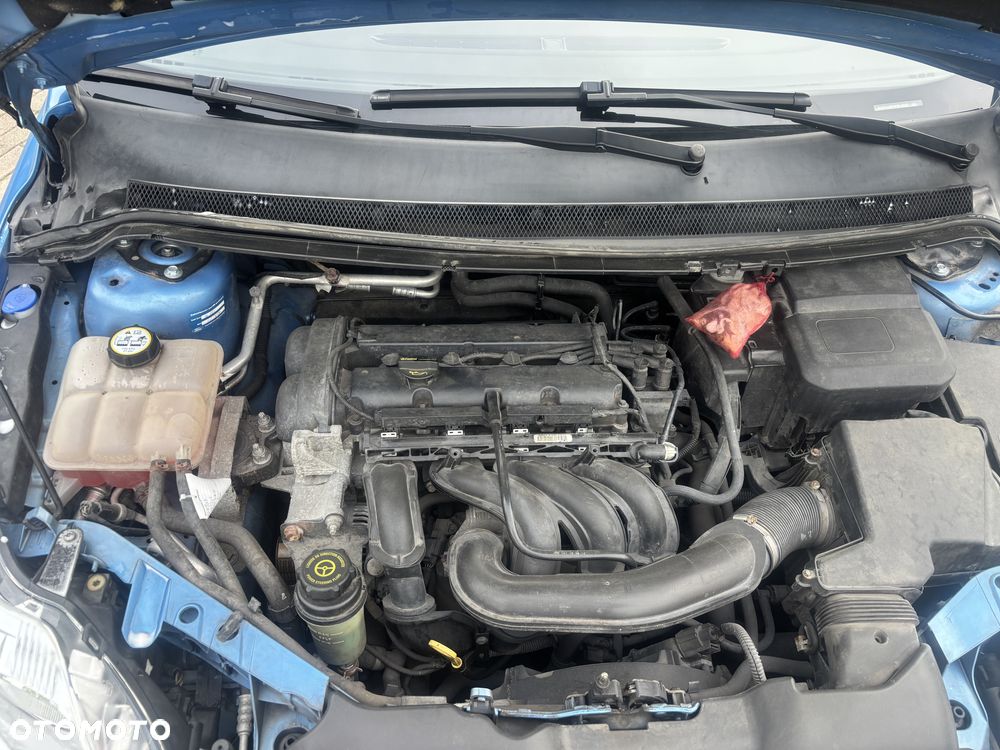 Ford Focus 1.6 16V Style - 24