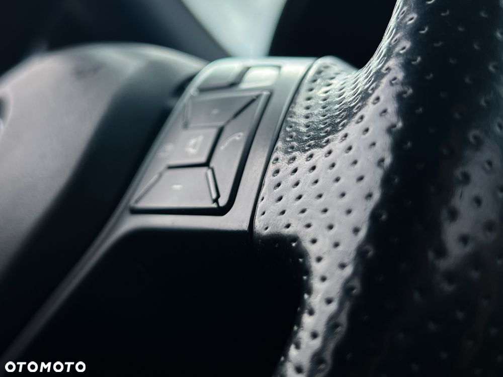 Mercedes-Benz Klasa E 220 BlueTEC 9G-TRONIC Avantgarde - 39