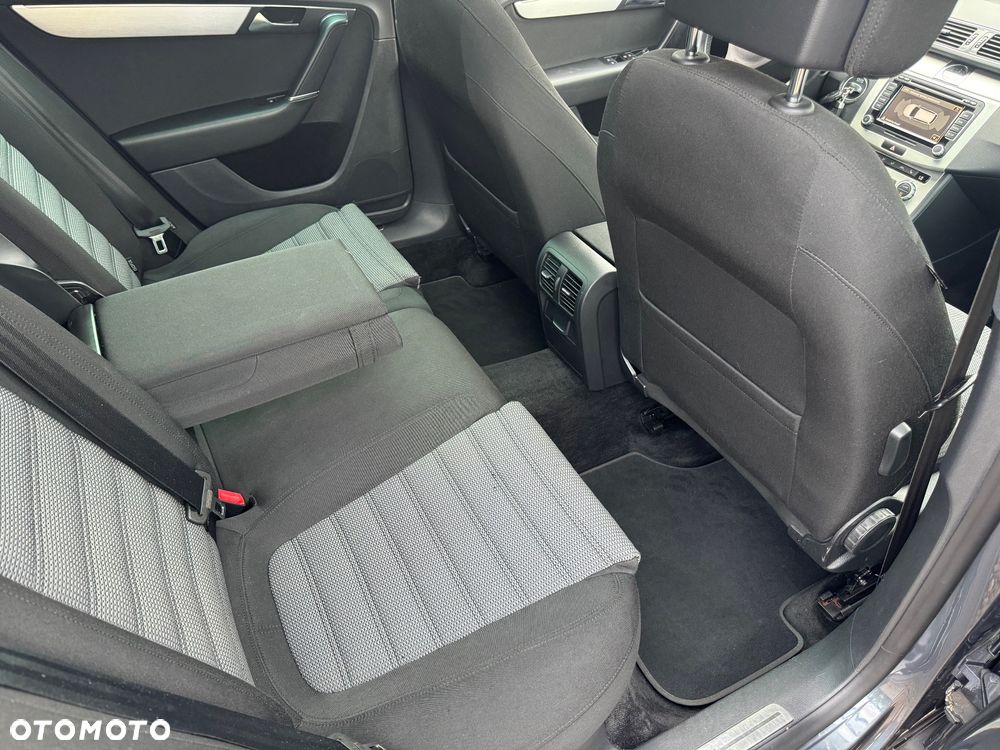 Volkswagen Passat Alltrack - 11