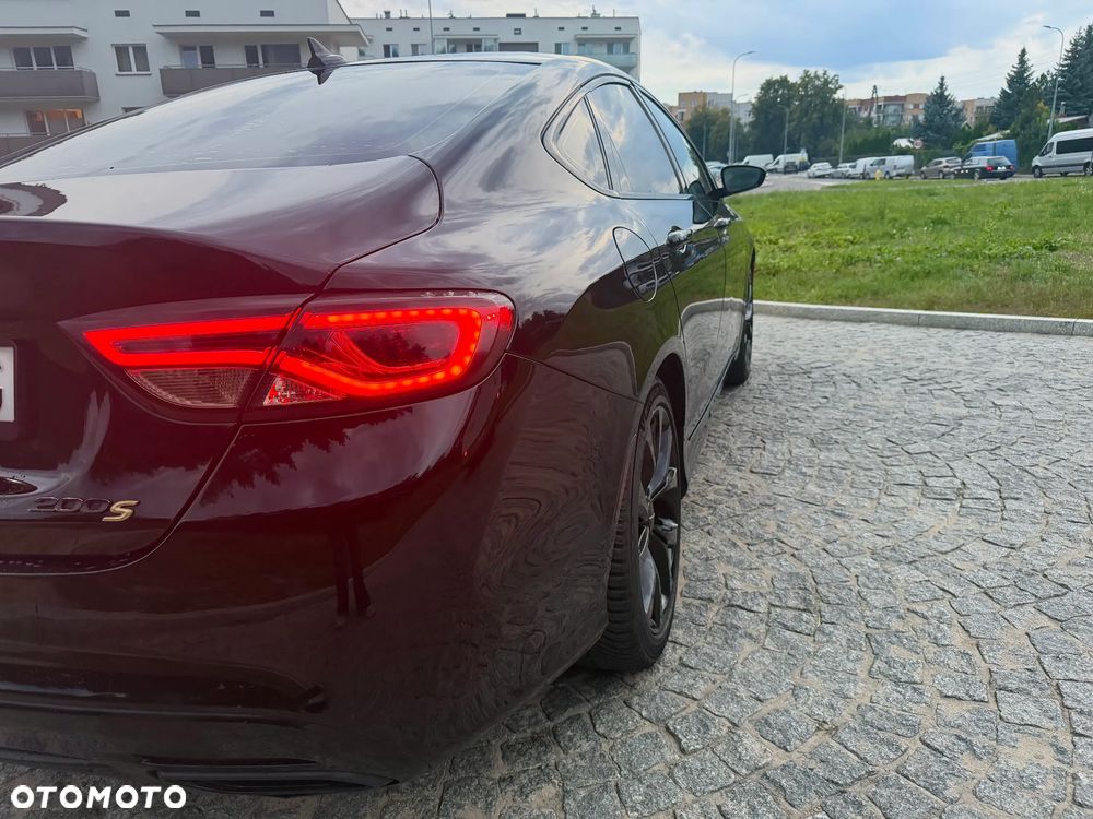 Chrysler 200 - 11