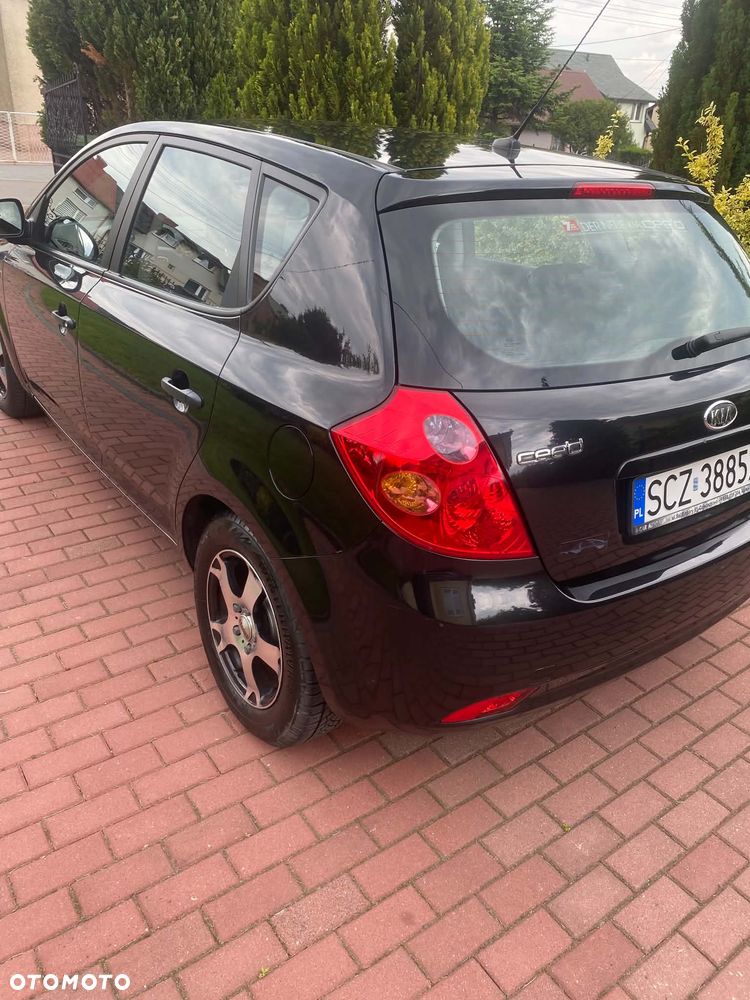 Kia Ceed 1.4 Comfort + - 7