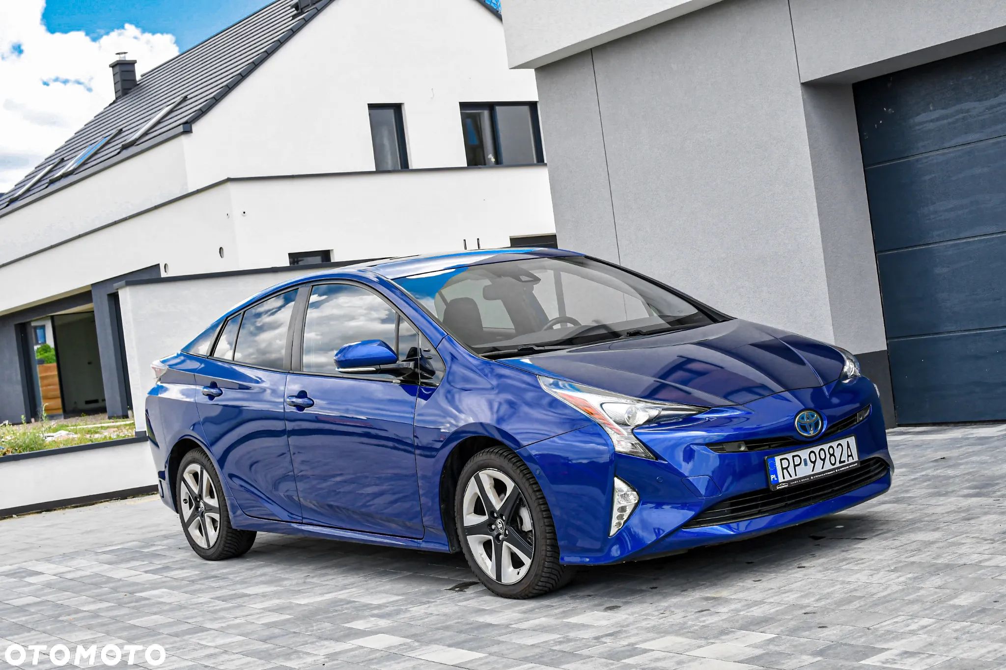 Toyota Prius 1.8 Hybrid Prestige - 1