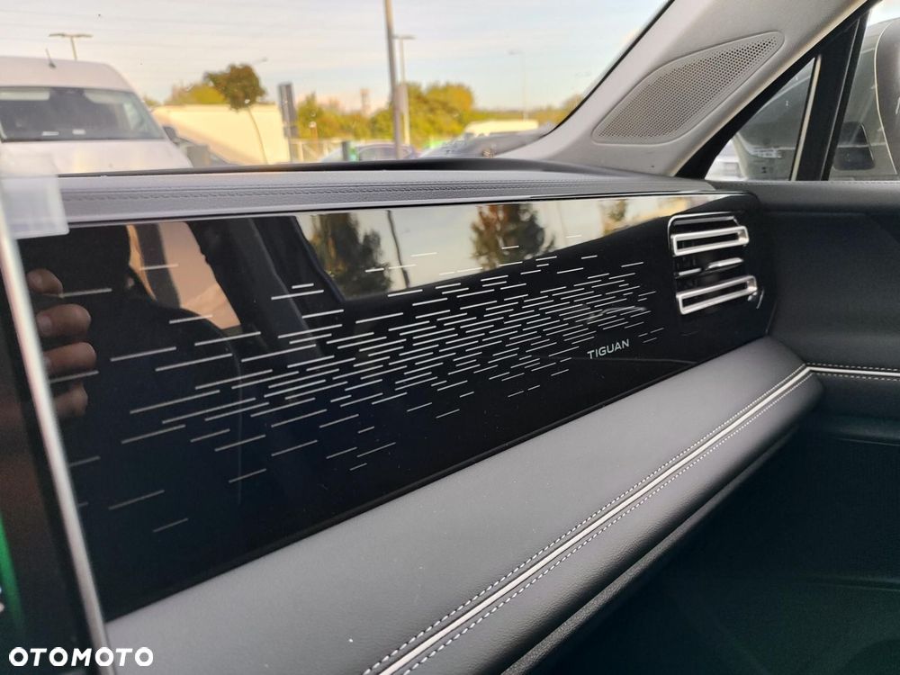 Volkswagen Tiguan - 31