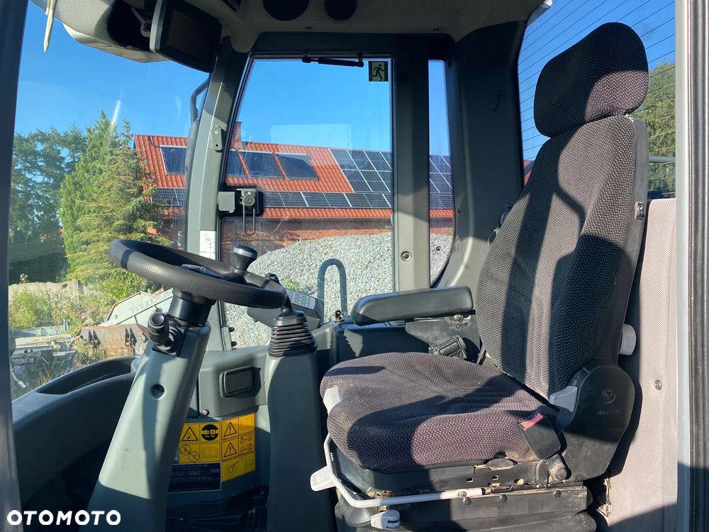 Liebherr L566, 2015 ROK, 11000 MTH, OPONY 70% DOBRE, Z NIEMIEC - 7