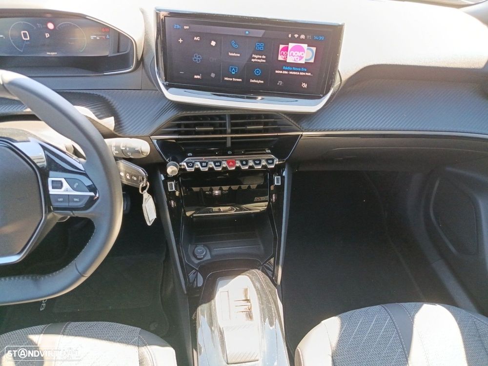 Peugeot 2008 - 11