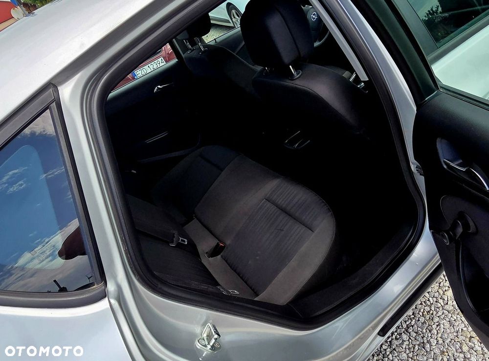 Opel Astra - 16