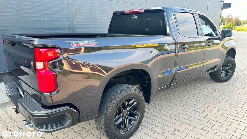 Chevrolet Silverado - 14