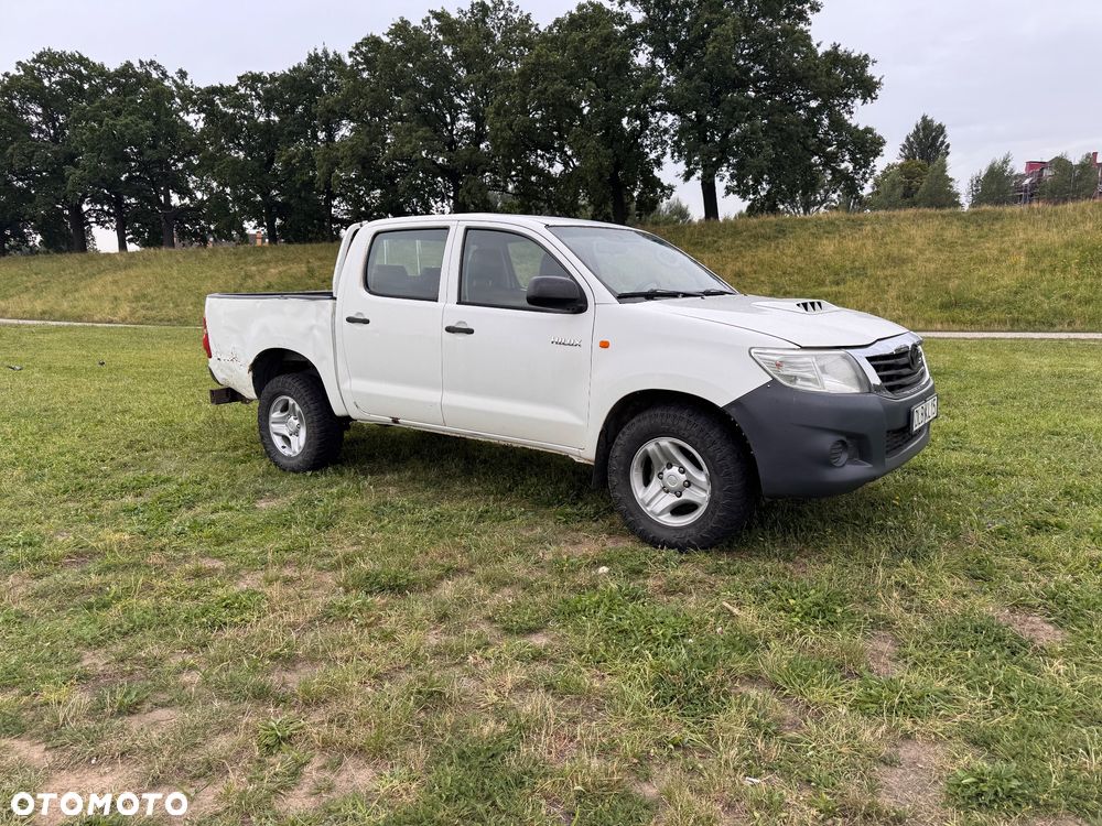 Toyota Hilux 4x4 Double Cab - 12