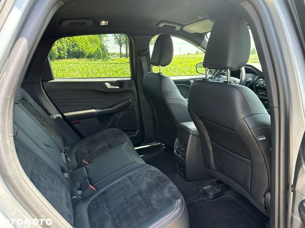 Ford Kuga 2.5 FHEV AWD ST-Line X eCVT - 22