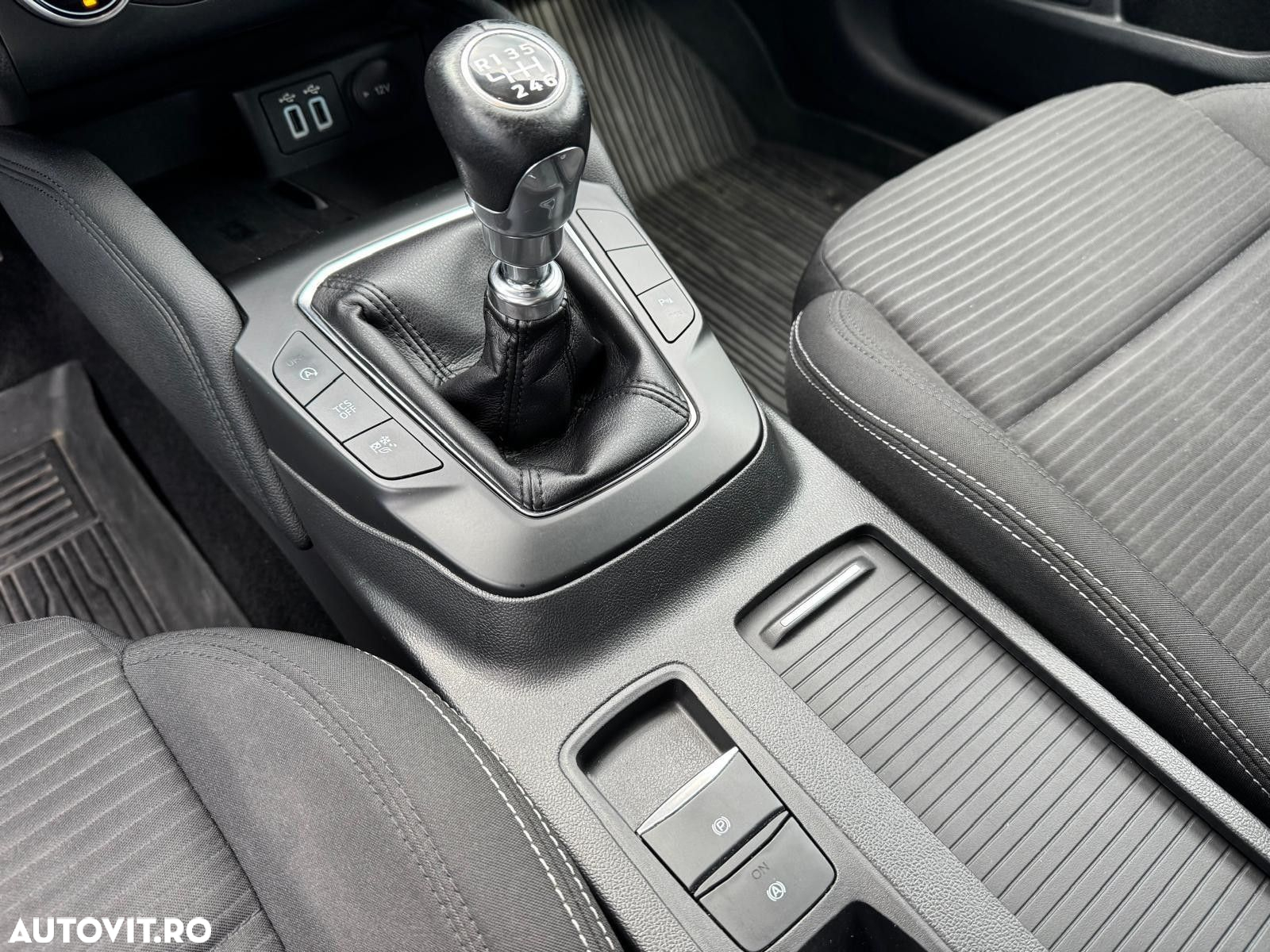 Ford Focus - 13