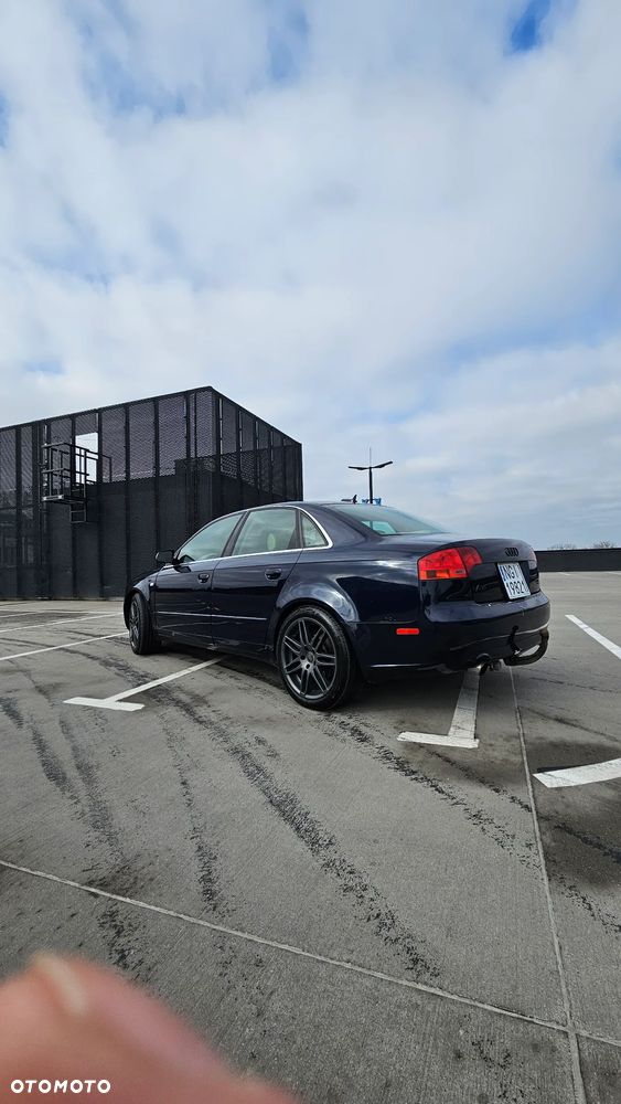 Audi A4 Limousine 2.0T FSI Quattro Tiptr - 4