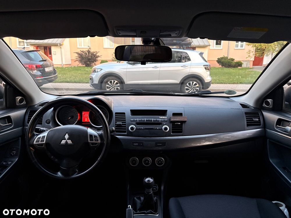 Mitsubishi Lancer 1.8 Intense - 13