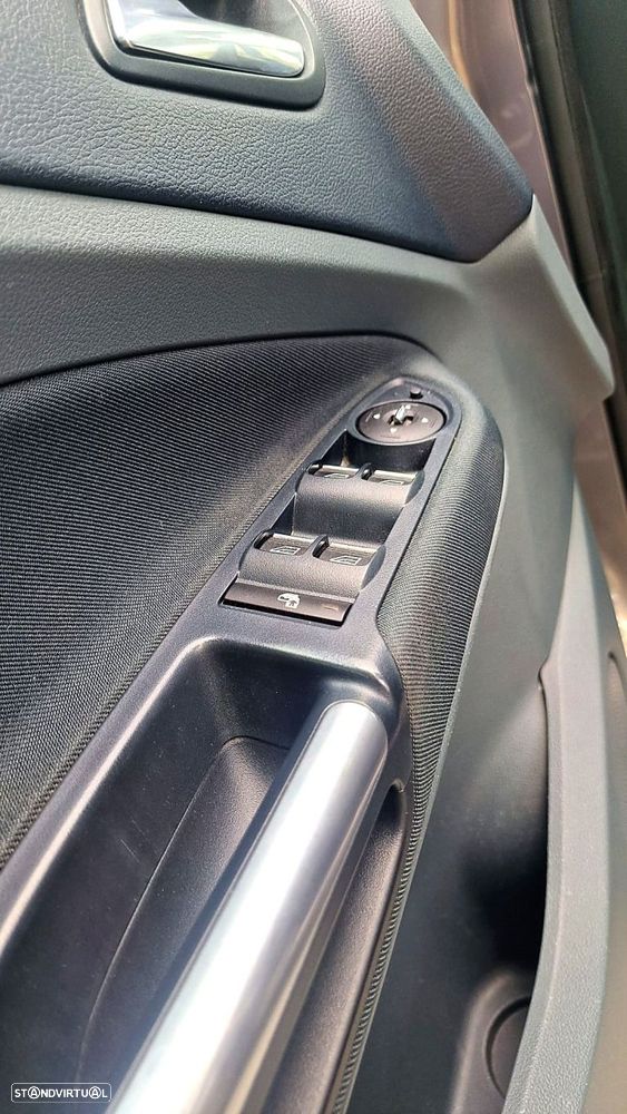 Ford C-Max 1.6 TDCi S&S Champions Edition - 13