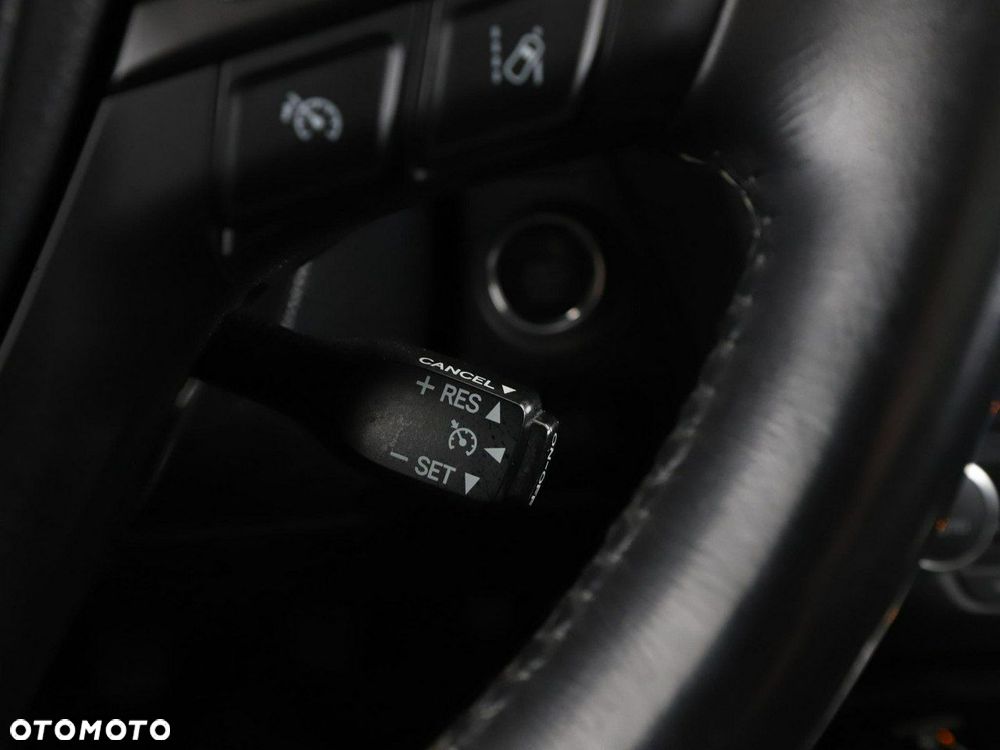 Toyota Avensis 2.0 D-4D Prestige - 30