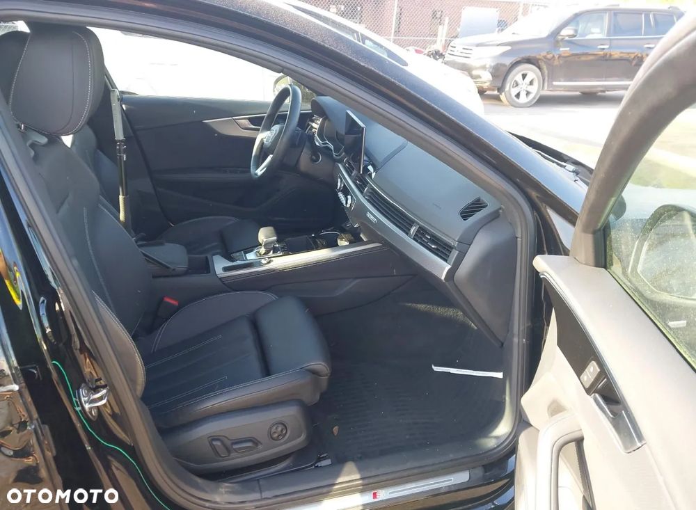 Audi A4 Limousine - 10