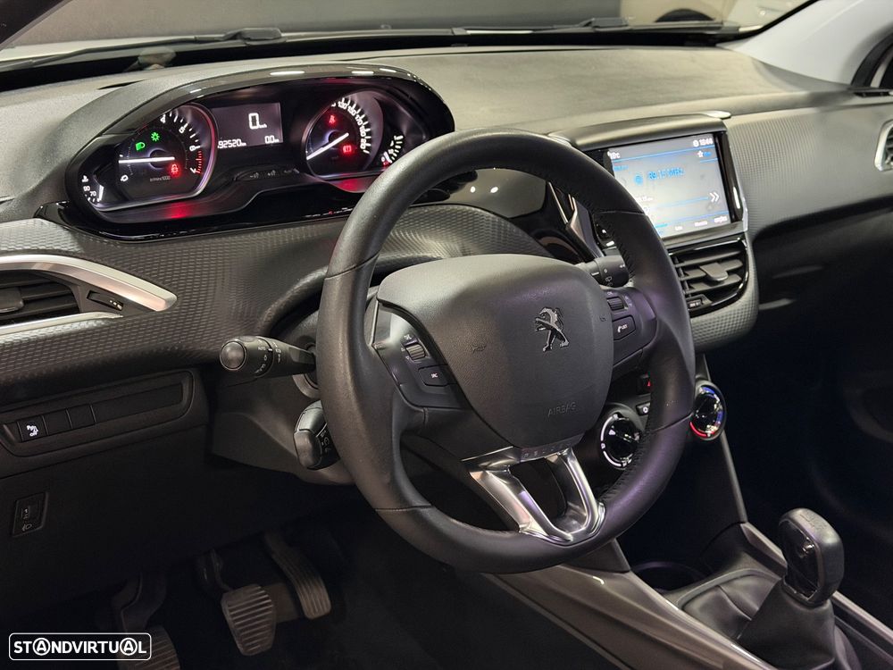 Peugeot 2008 1.2 PureTech Style - 5