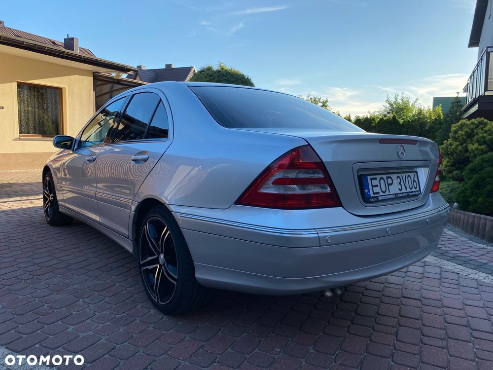 Mercedes-Benz Klasa C 200 CDI Avantgarde DPF - 5