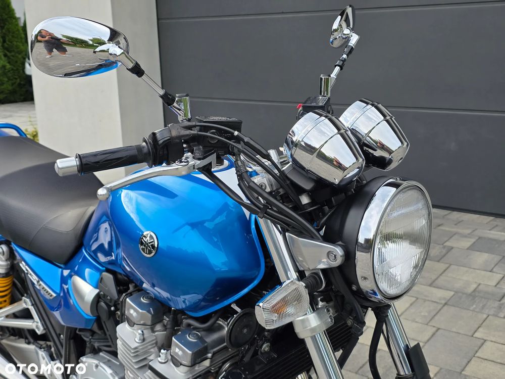 Yamaha XJR - 4