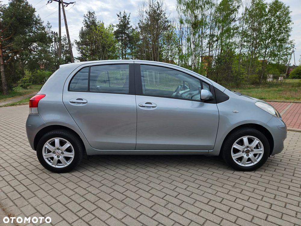 Toyota Yaris 1.0 VVT-i Life - 4
