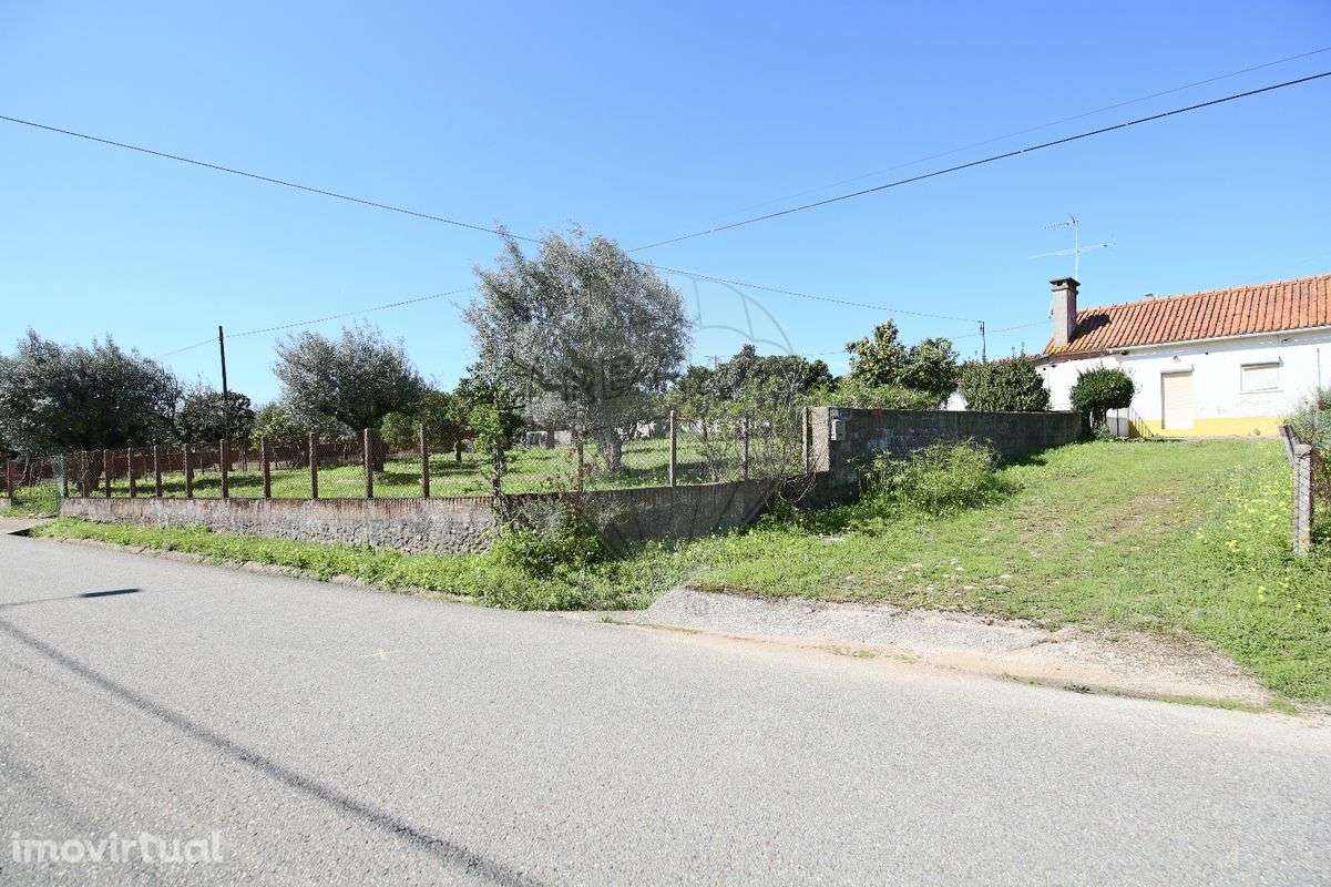 Moradia T2 para venda - Grande imagem: 2/26