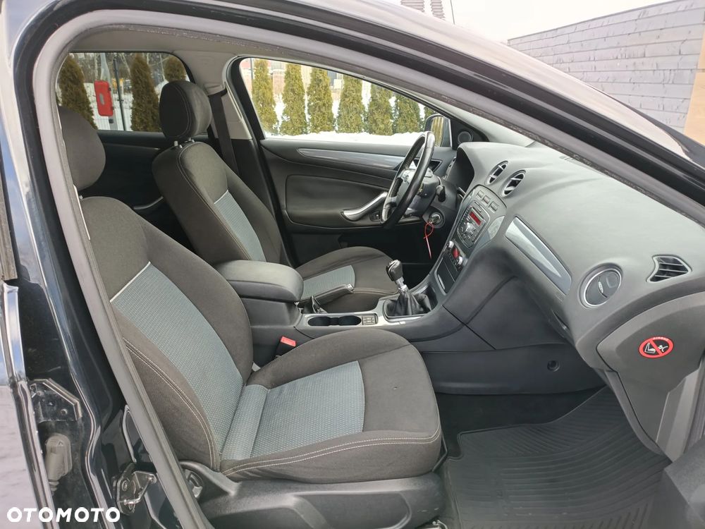 Ford Mondeo 2.0 TDCi Gold X - 18