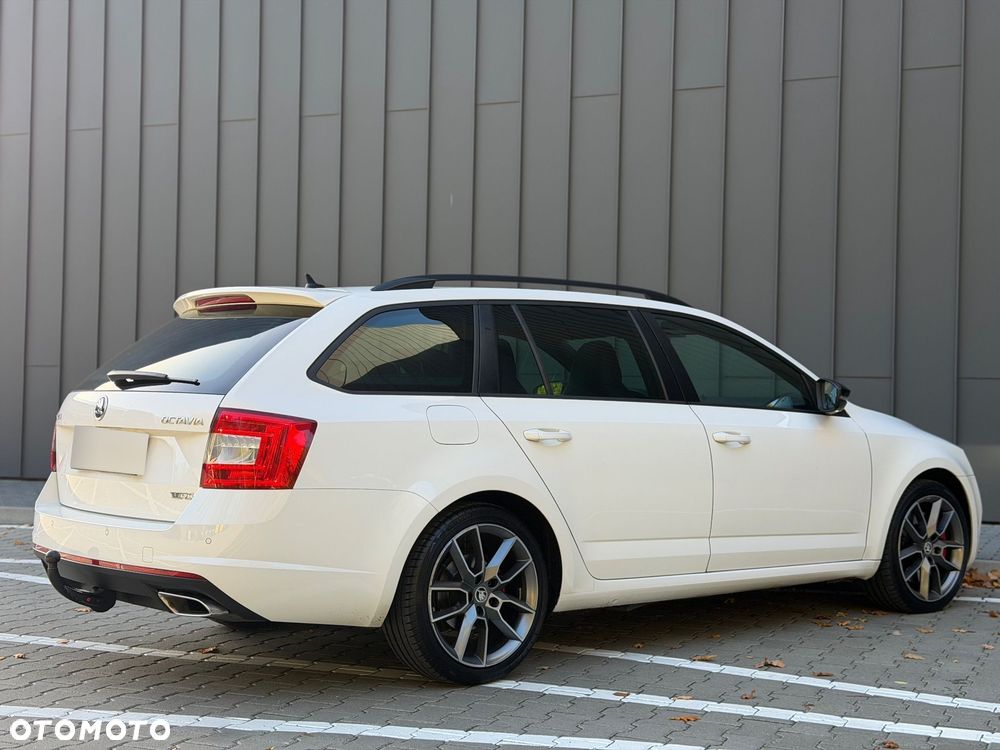 Skoda Octavia 2.0 TDI RS - 25
