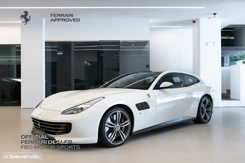 Ferrari GTC4 Lusso - 1