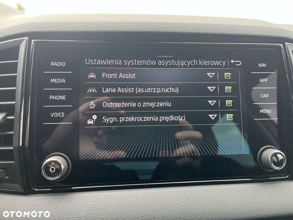 Skoda Karoq 1.5 TSI ACT Selection DSG - 32