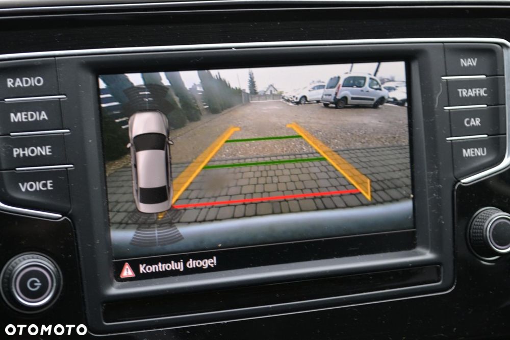 Volkswagen Passat 1.8 TSI BMT Comfortline DSG - 17