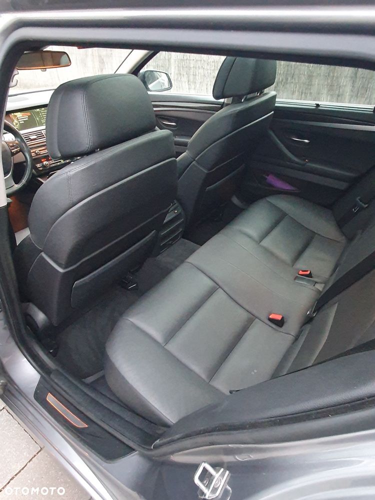 BMW Seria 5 535d xDrive Sport-Aut Luxury Line - 13