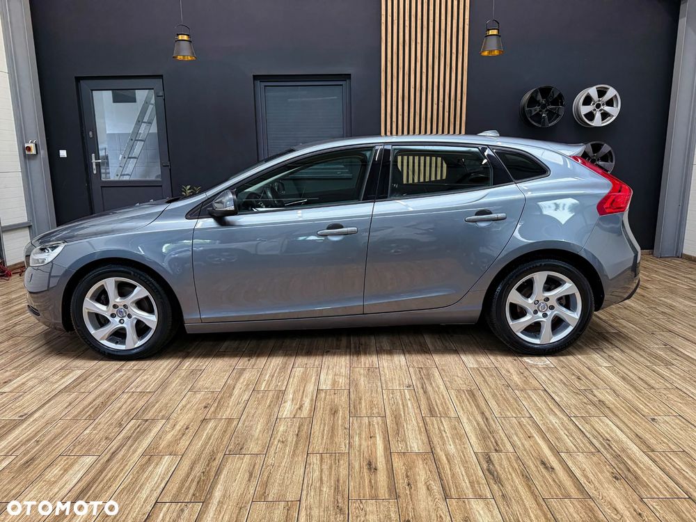 Volvo V40 T3 Momentum - 11