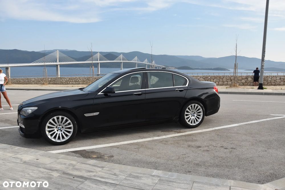 BMW Seria 7 740d - 3