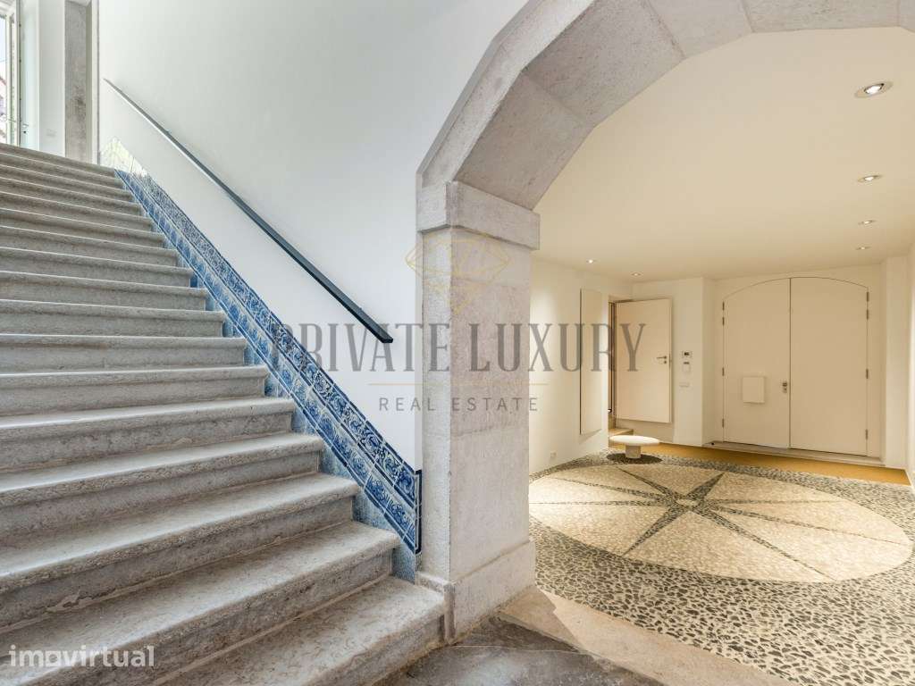 Residência geminada T5 totalmente renovada com terraço privado e ga... - Grande imagem: 5/25