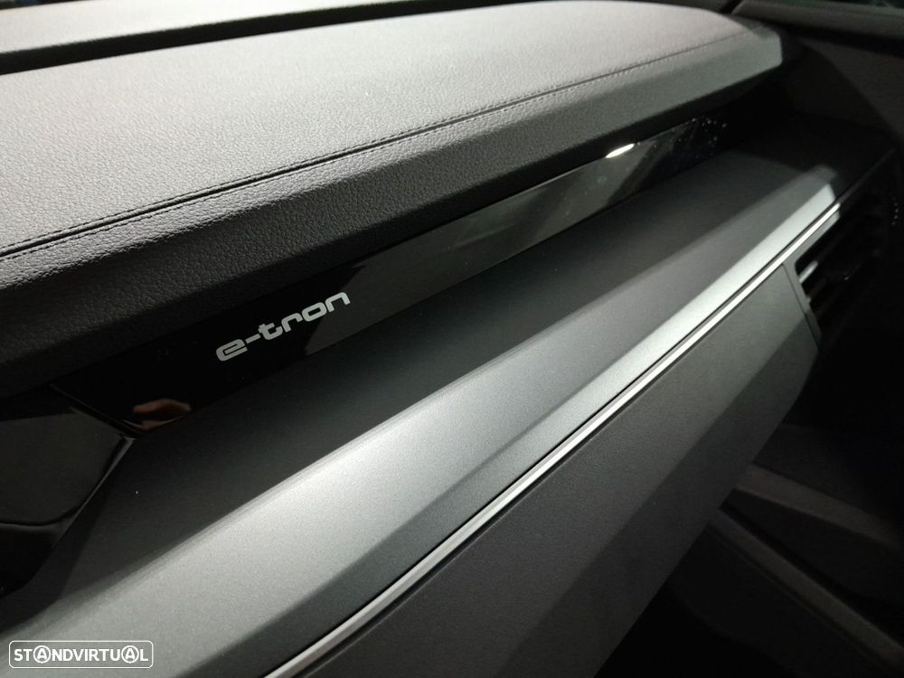 Audi Q8 e-Tron Sportback 55 quattro Advanced - 23