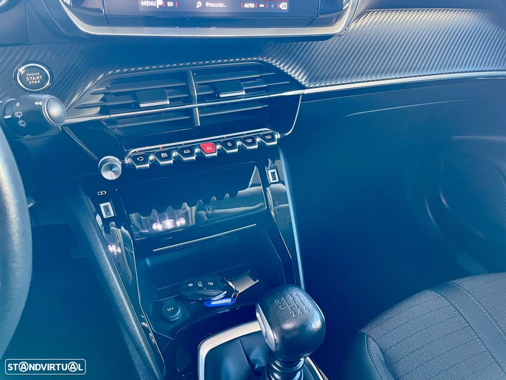 Peugeot 2008 1.2 PureTech Allure - 12