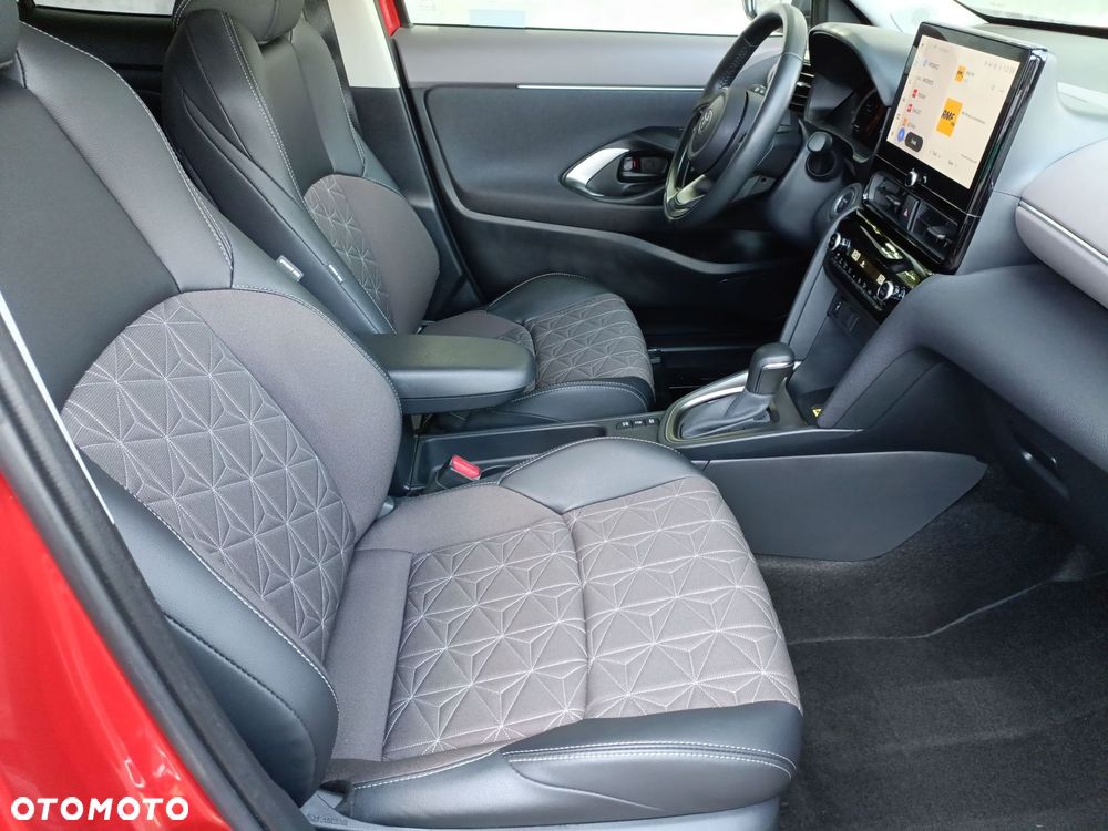 Toyota Yaris Cross Hybrid 1.5 Executive - 12