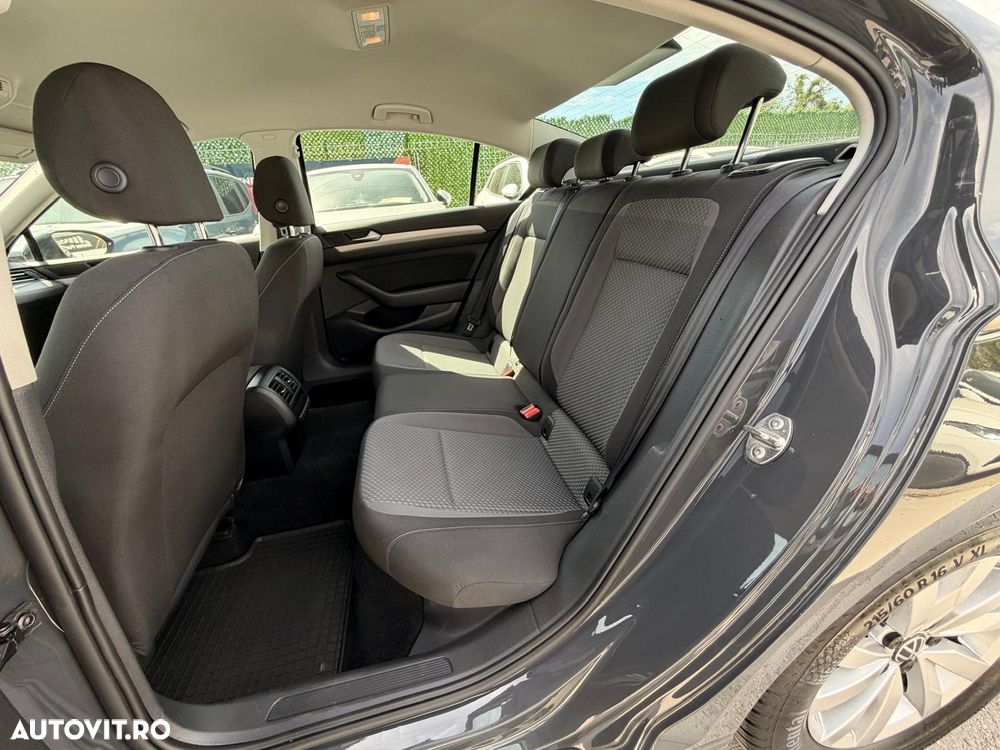 Volkswagen Passat 2.0 TDI DSG Comfortline - 21