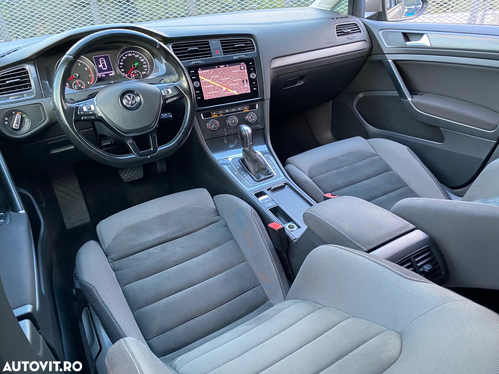 Volkswagen Golf 1.4 TSI (BlueMotion Technology) DSG Highline - 2