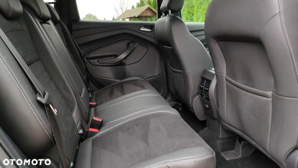 Ford Kuga 1.5 EcoBoost 2x4 ST-Line - 15