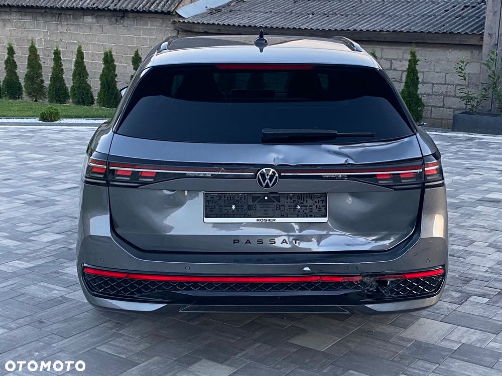 Volkswagen Passat Variant 2.0 TDI SCR DSG R-Line - 12