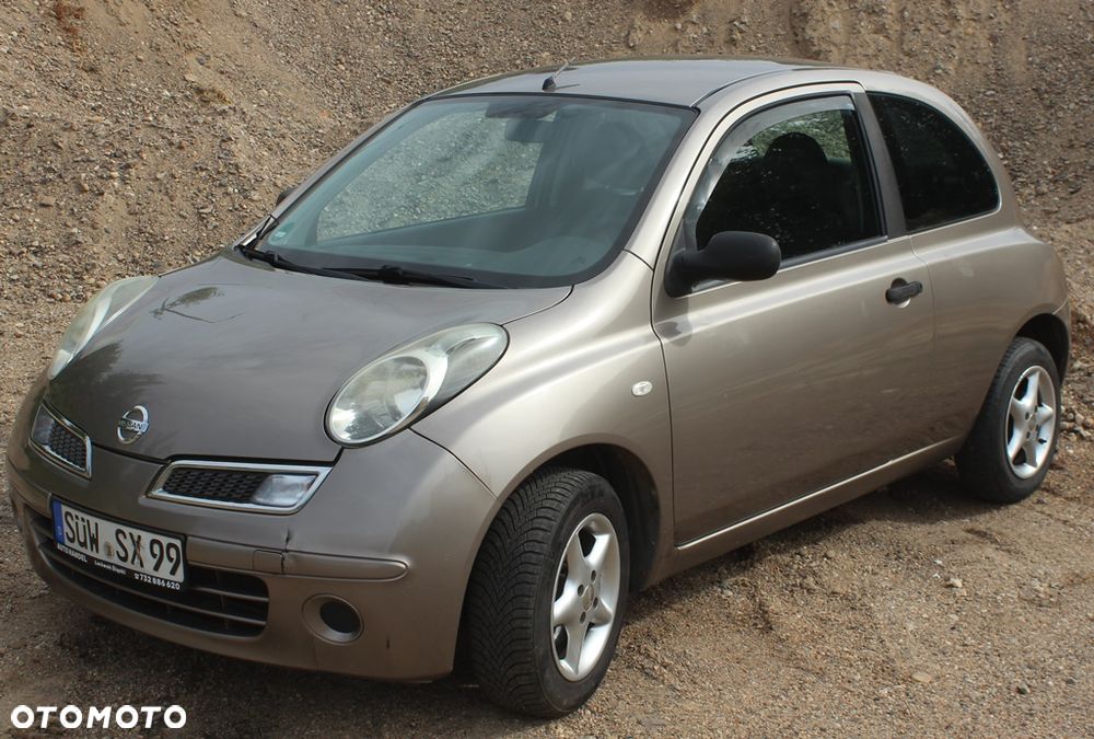 Nissan Micra - 1