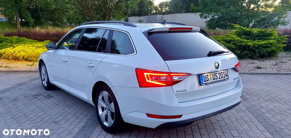Skoda Superb 2.0 TDI Premium Edition - 20