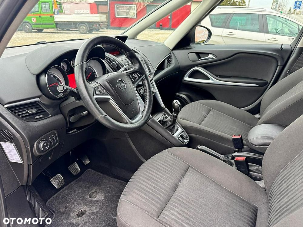 Opel Zafira - 9