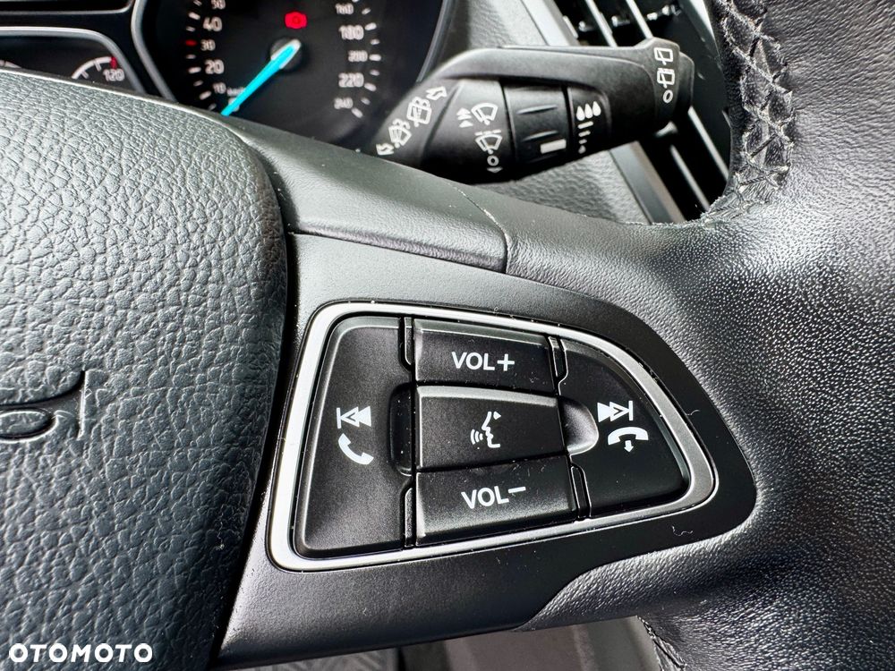 Ford Kuga - 18
