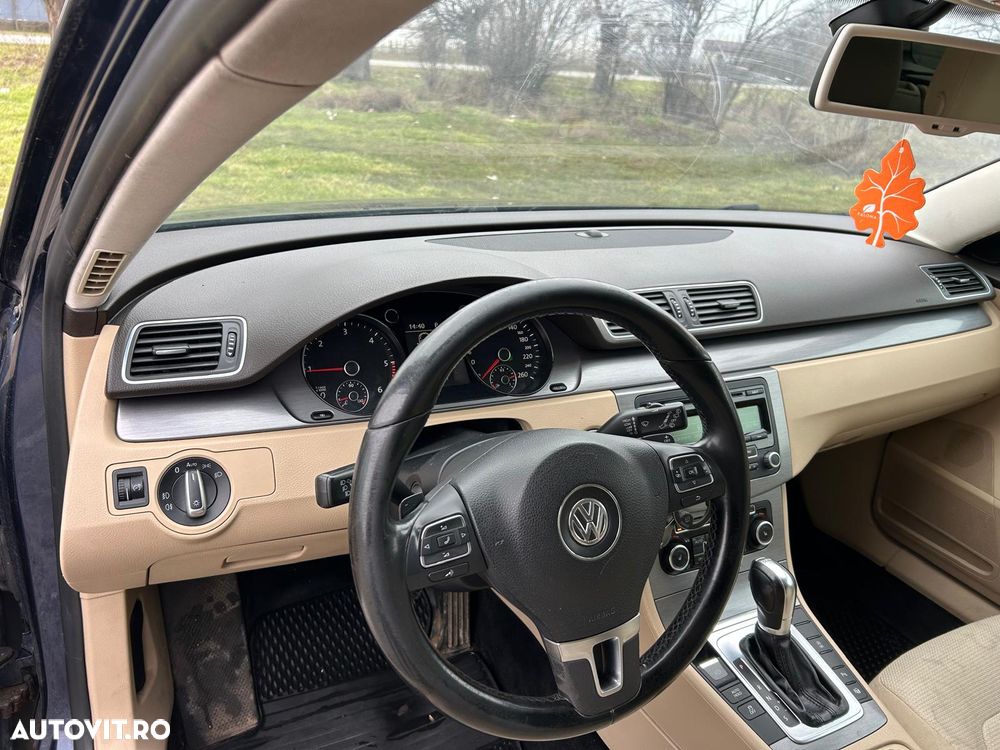 Volkswagen Passat 2.0 TDI Comfortline DPF DSG - 10