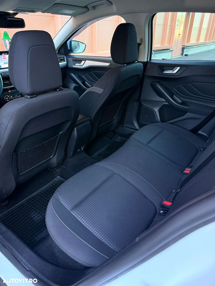 Ford Focus 1.5 EcoBlue Connected - 9