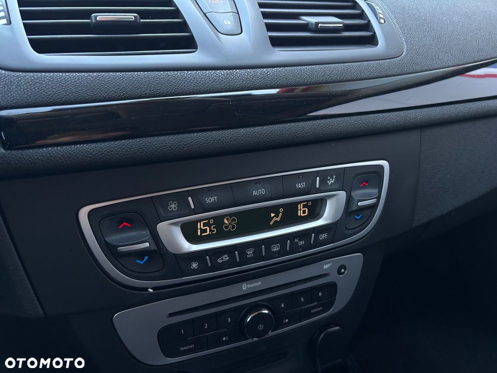 Renault Megane ENERGY TCe 130 BOSE EDITION - 23