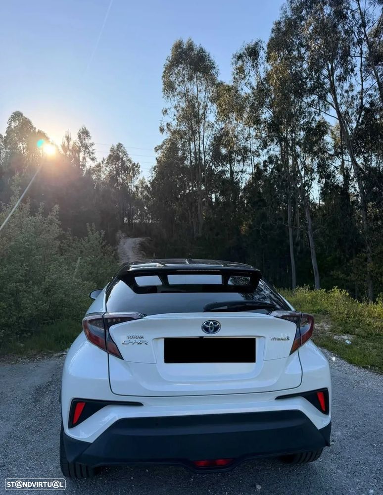 Toyota C-Hr 2017 photo 3