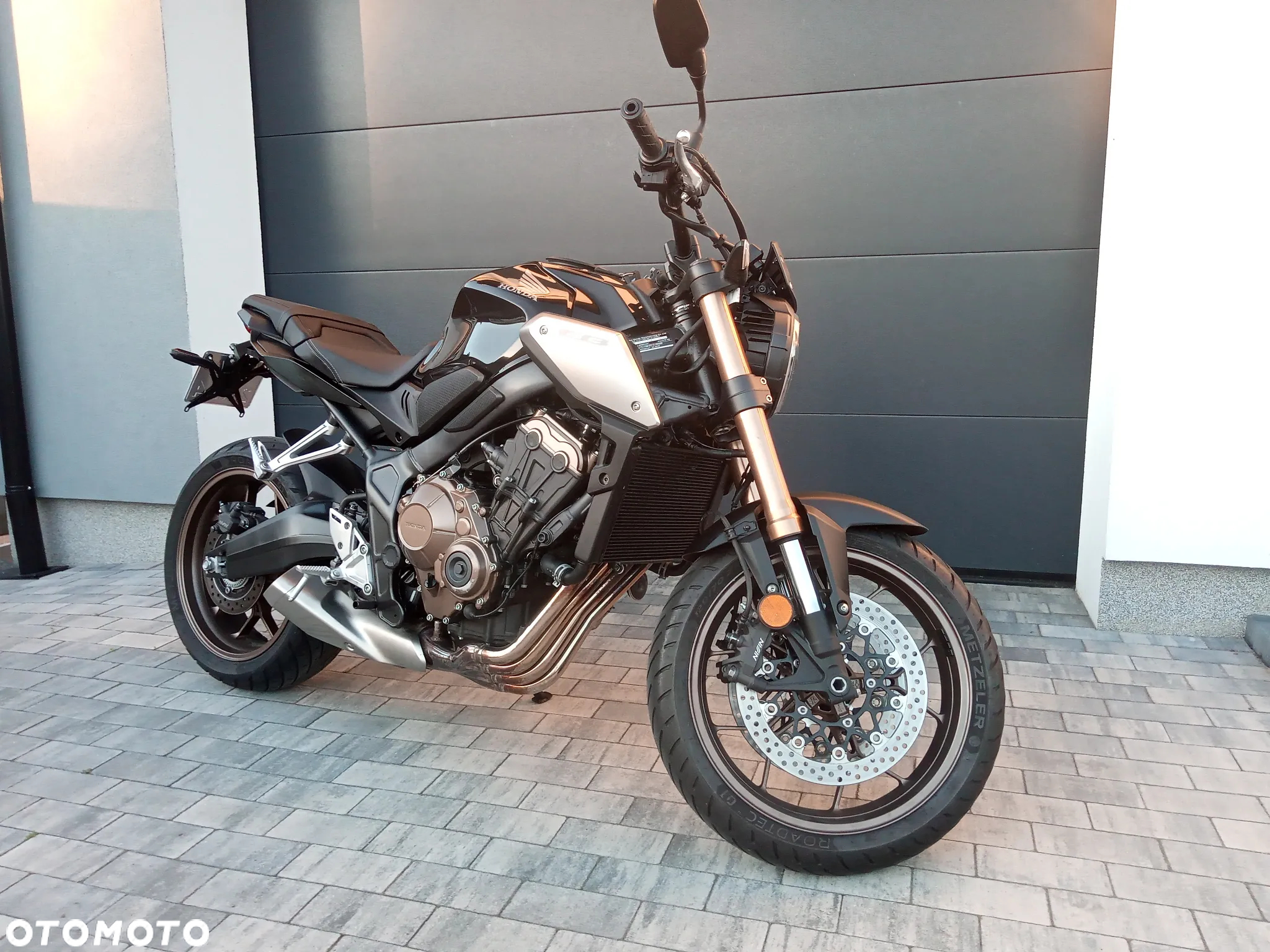Honda CB - 2